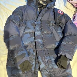 Canada Goose Navy Camo Expedition Parka size medium